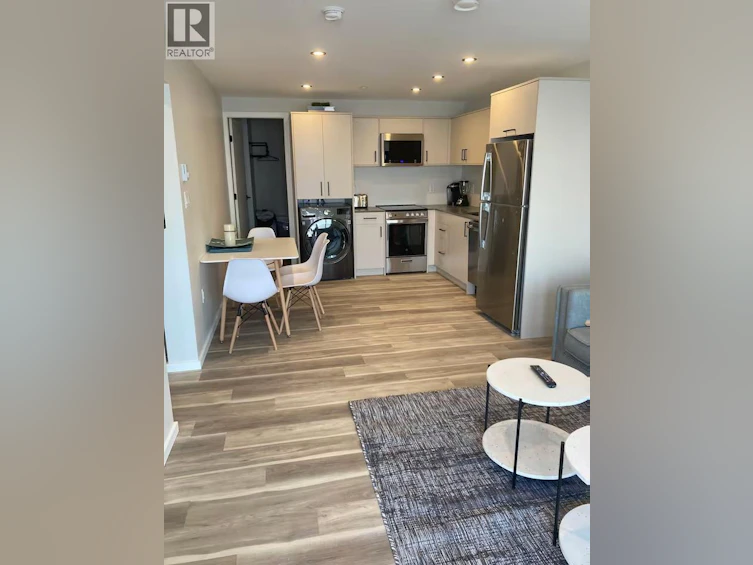 4043 Lakeside Road, Penticton, BC, V2A 8W3 - 49