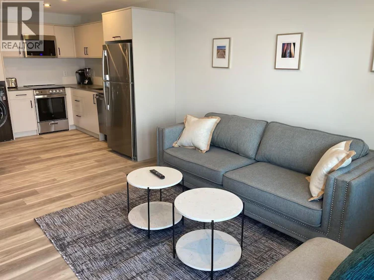 4043 Lakeside Road, Penticton, BC, V2A 8W3 - 42