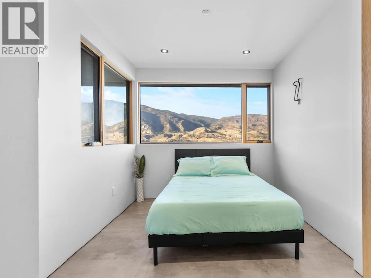 4043 Lakeside Road, Penticton, BC, V2A 8W3 - 22
