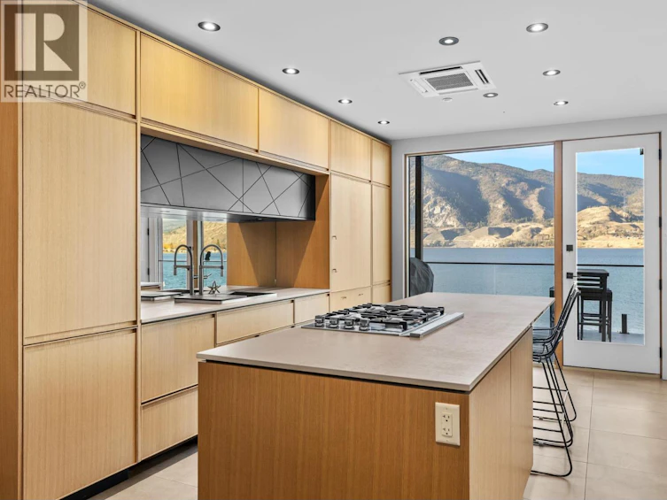 4043 Lakeside Road, Penticton, BC, V2A 8W3 - 5