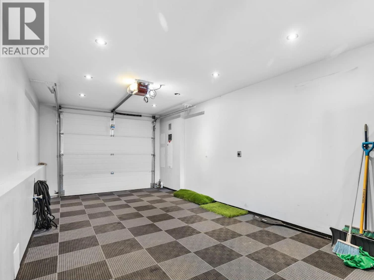 4043 Lakeside Road, Penticton, BC, V2A 8W3 - 25