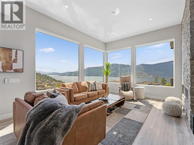 3645 Mckinley Beach Drive, Kelowna, BC, V1V 3G2 - 16