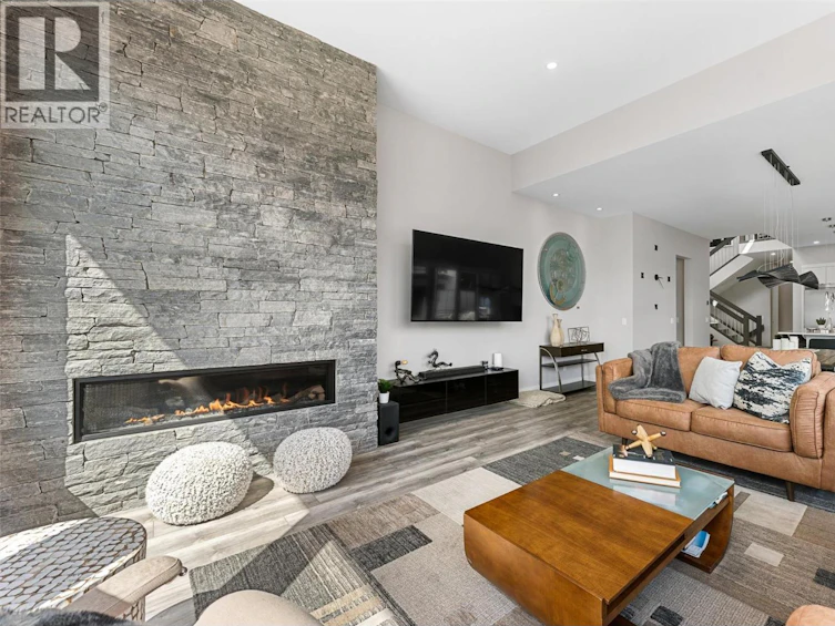 3645 Mckinley Beach Drive, Kelowna, BC, V1V 3G2 - 18
