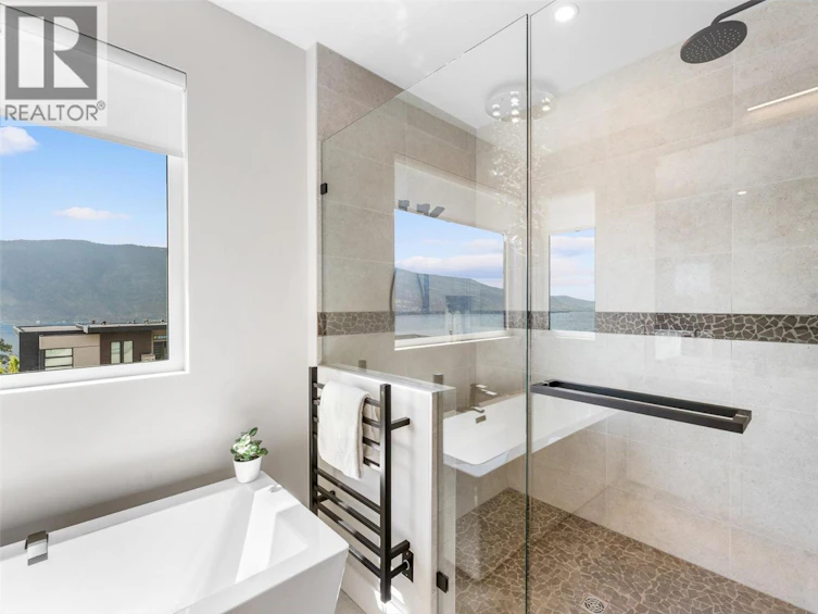 3645 Mckinley Beach Drive, Kelowna, BC, V1V 3G2 - 29