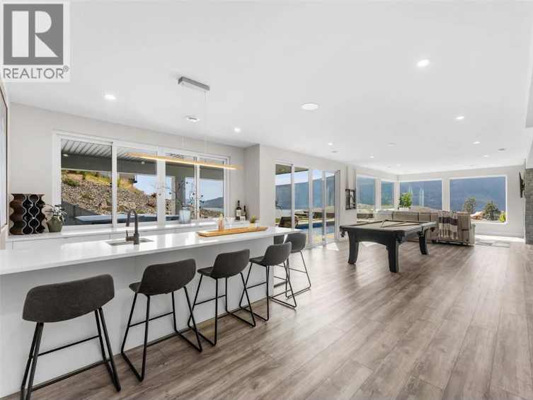 3645 Mckinley Beach Drive, Kelowna, BC, V1V 3G2 - 36