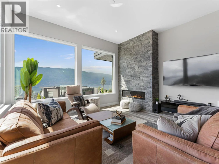 3645 Mckinley Beach Drive, Kelowna, BC, V1V 3G2 - 17