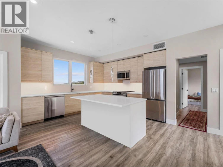 3645 Mckinley Beach Drive, Kelowna, BC, V1V 3G2 - 69