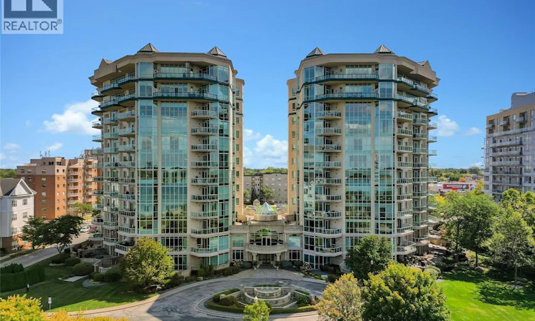 802-4955 Riverside Drive East