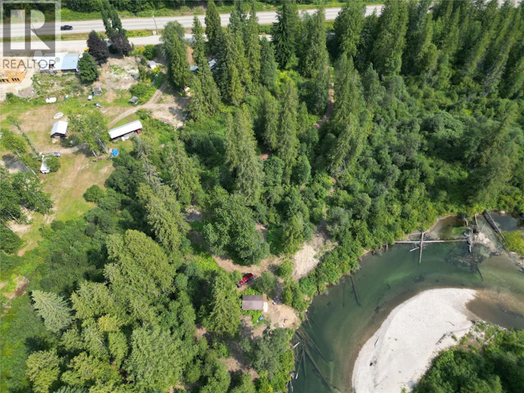 5926 Ferguson Frontage Road, Malakwa, BC, V0E 2J0 - 5