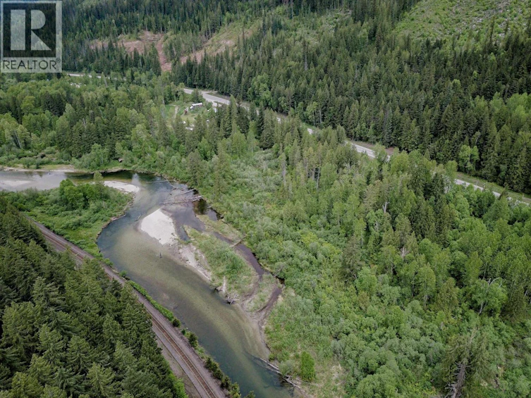 5926 Ferguson Frontage Road, Malakwa, BC, V0E 2J0 - 10