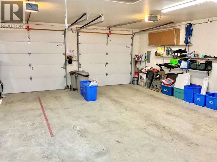 706 Central Avenue, Midway, BC, V0H 1M0 - 8