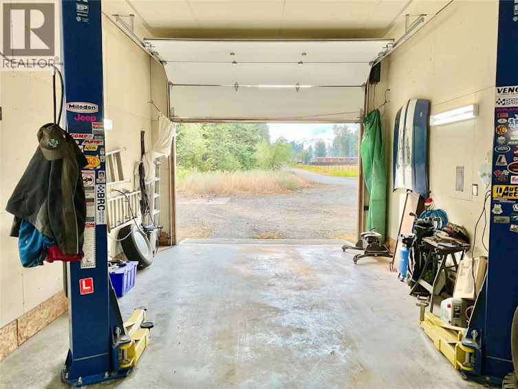 706 Central Avenue, Midway, BC, V0H 1M0 - 5
