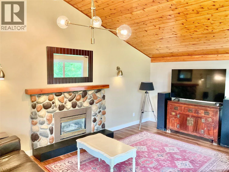706 Central Avenue, Midway, BC, V0H 1M0 - 23