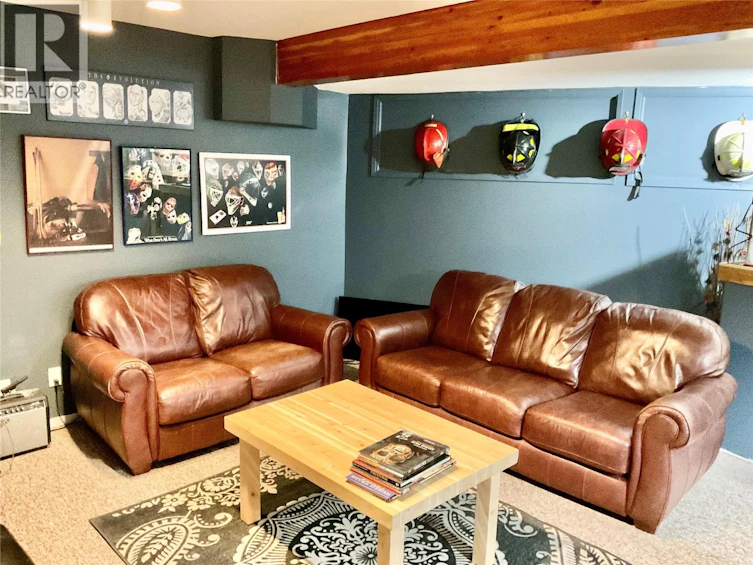 706 Central Avenue, Midway, BC, V0H 1M0 - 48