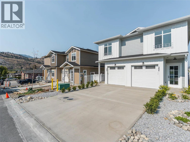 386 Chardonnay Avenue, Oliver, BC, V0H 1T4 - 2