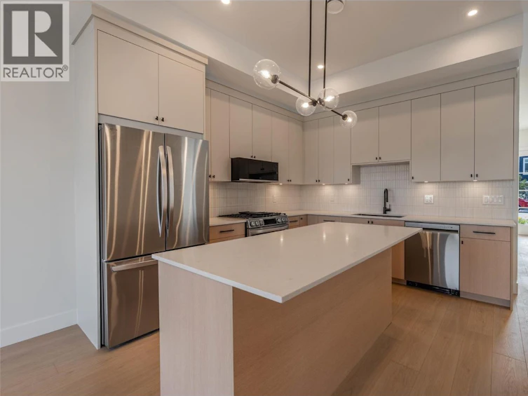 386 Chardonnay Avenue, Oliver, BC, V0H 1T4 - 8