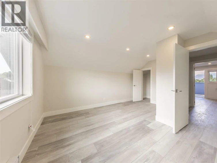 1222 E 12th Avenue, Vancouver, BC, V5T 2J9 - 16