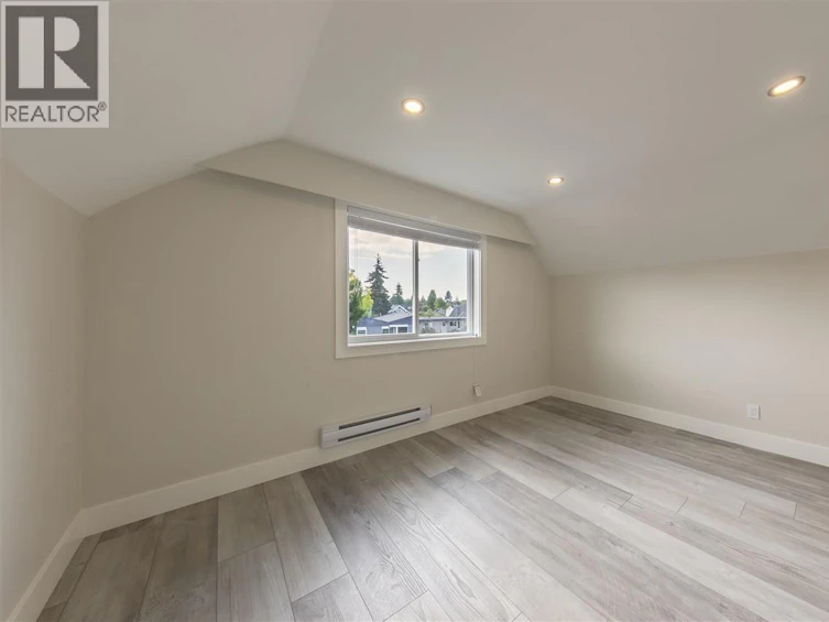 1222 E 12th Avenue, Vancouver, BC, V5T 2J9 - 15