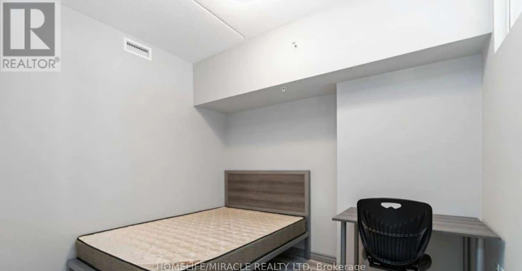 407A-275 Larch Street E, Waterloo, ON, N2L 3R2 - 4