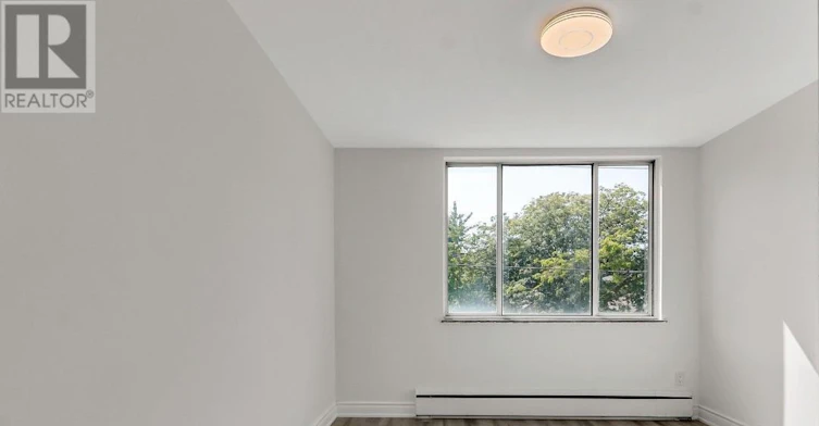 12-18 Kenrae Road, Toronto, ON, M4G 1Y1 - 16