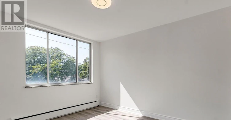 12-18 Kenrae Road, Toronto, ON, M4G 1Y1 - 3