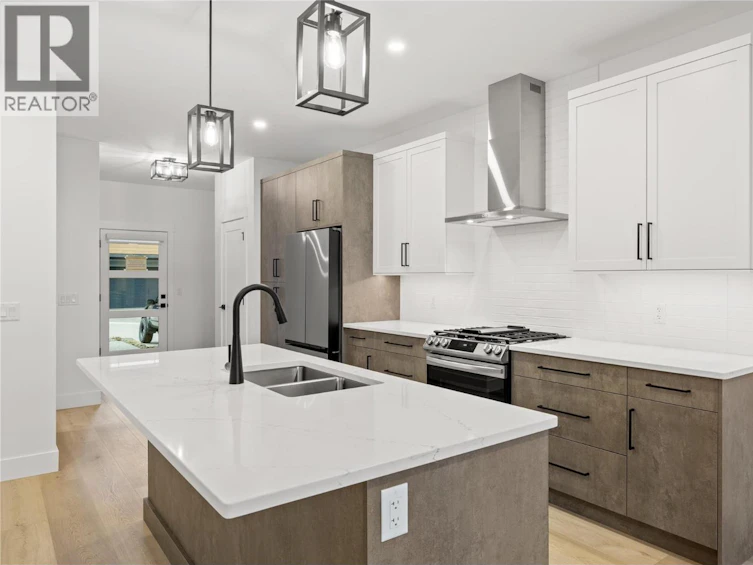 7-2835 Canyon Crest Drive, West Kelowna, BC, V4T 0E3 - 9