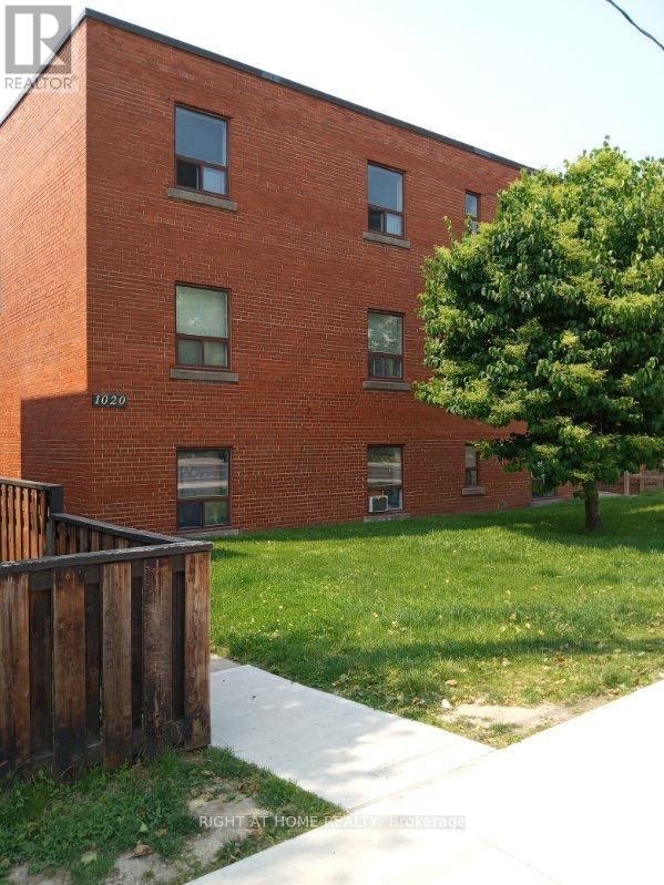 1020 O'connor Drive, Toronto, ON, M4B 2T3 - 8