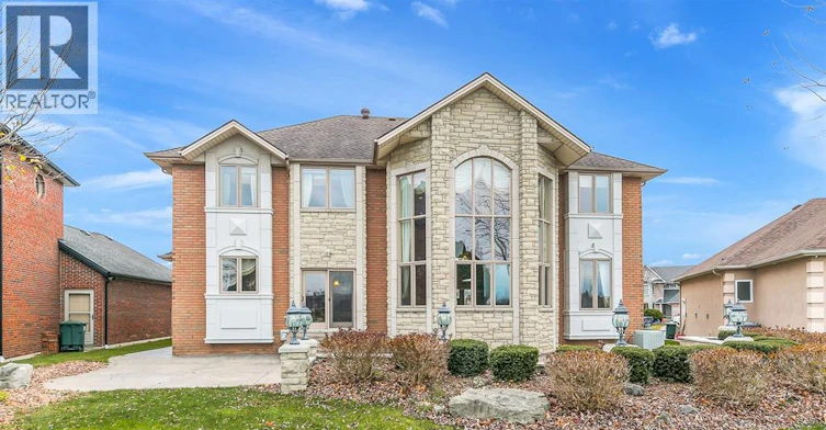 1585 Stoneybrook Crescent, Windsor, ON, N9G 2Z4 - 2