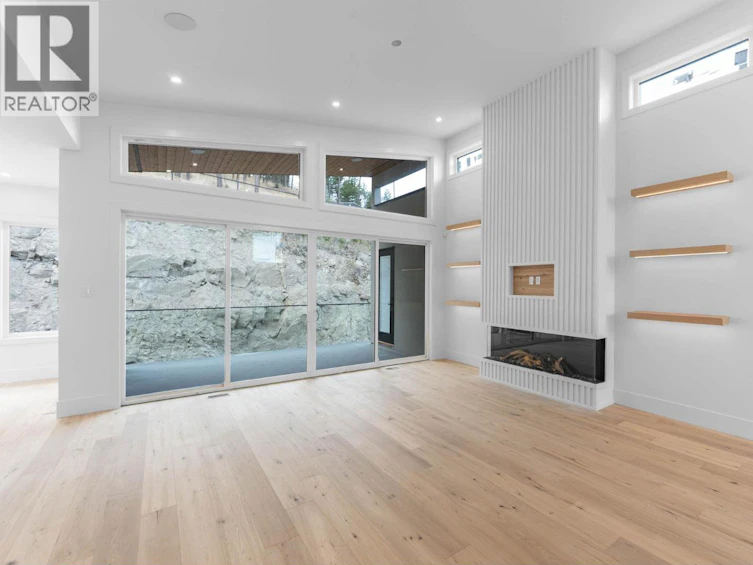 2095 Cortina Drive, Kelowna, BC, V1P 1V1 - 4