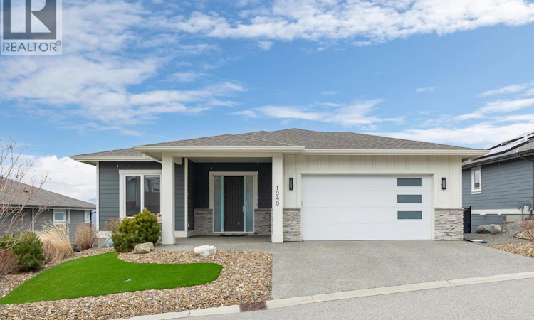 1940 Foxtail Terrace