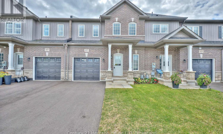 427 Williams Crescent