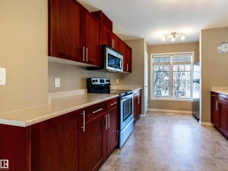1615 Towne Centre Bv NW, Edmonton, AB, T6R 0S3 - 4
