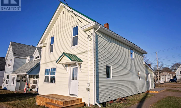 32 Douglas Avenue