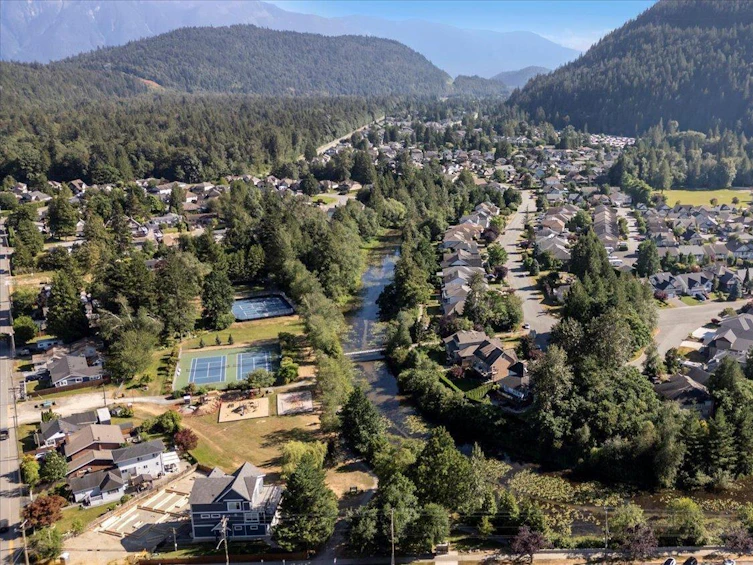 853 Willow Place, Harrison Hot Springs, BC, V0M 1K0 - 39
