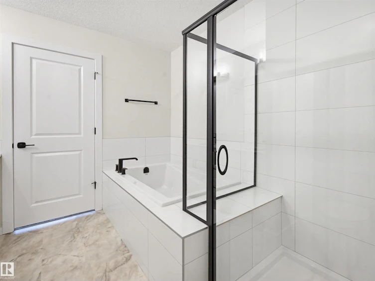 2535 211 Street NW, Edmonton, AB, T6M 3H1 - 37