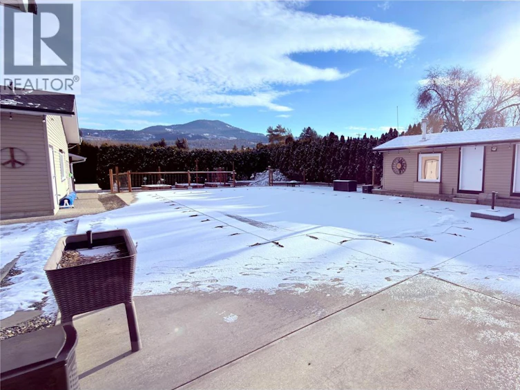 694 Palmerston Avenue, Midway, BC, V0H 1M0 - 7