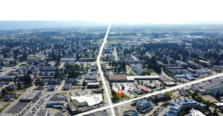 31992 SOUTH Fraser Way, Abbotsford, BC, V2T 1V6 - 3