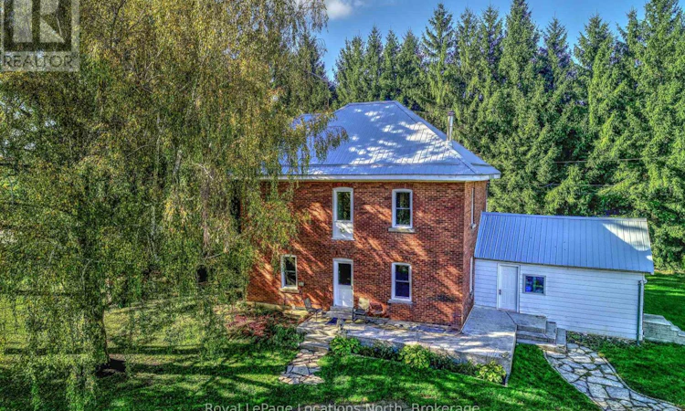 145693 Grey 12 Rd Road