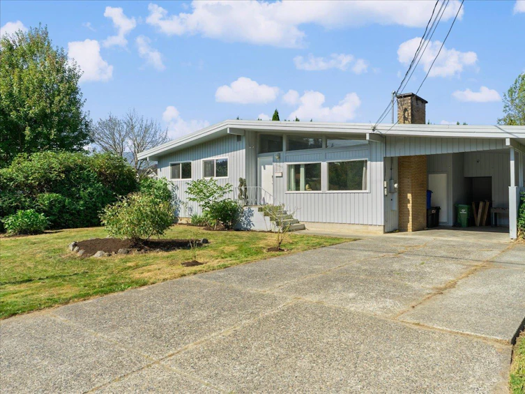 45415 Barton Avenue, Chilliwack, BC, V2P 1L1 - 2