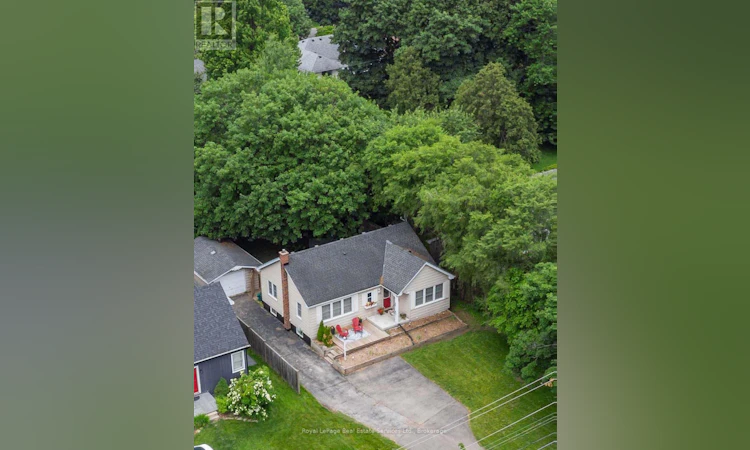 938 King Road