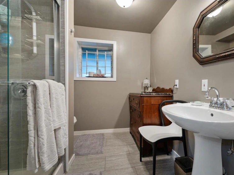 9510 Windsor Street, Chilliwack, BC, V2P 6C6 - 33