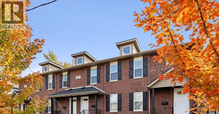 3-717 St. Antoine, Windsor, ON, N9C 3H5 - 2