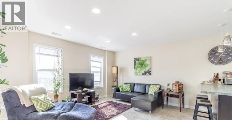 PER ROOM-528 Chippawa, Windsor, ON, N9C 2W3 - 7