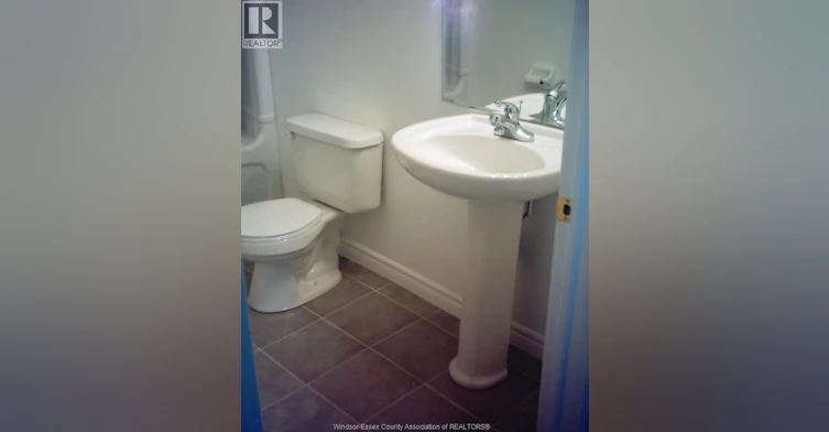PER ROOM-675 Chippawa, Windsor, ON, N9C 0A6 - 9