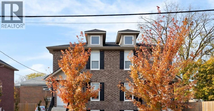 1-3340 Bloomfield, Windsor, ON, N9C 1R3