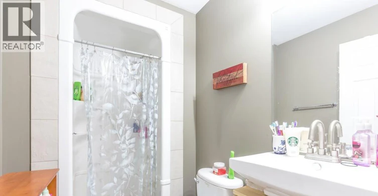 PER ROOM-700 Bridge Avenue, Windsor, ON, N9B 2M6 - 9