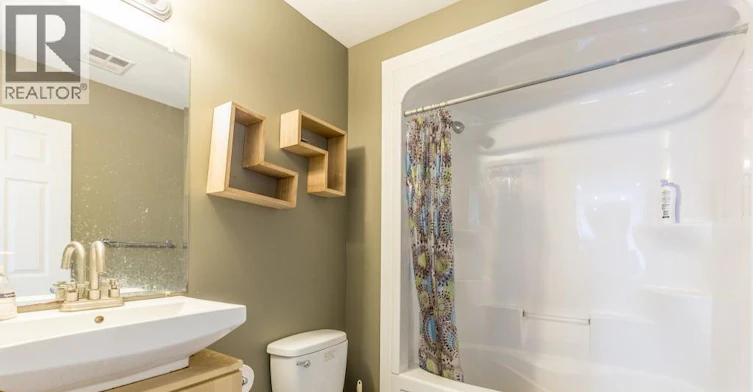 PER ROOM-700 Bridge Avenue, Windsor, ON, N9B 2M6 - 8
