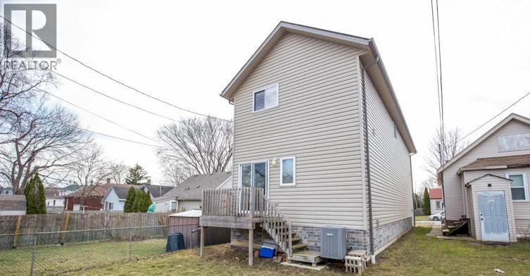 PER ROOM-700 Bridge Avenue, Windsor, ON, N9B 2M6 - 11