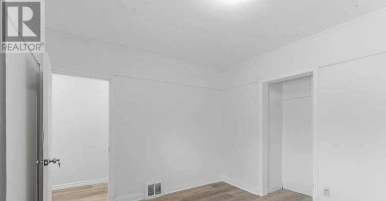 UPPER-25 Pelham Road, St. Catharines, ON, L2S 1R1 - 10