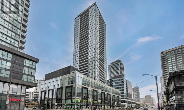 LPH04-5180 Yonge Street